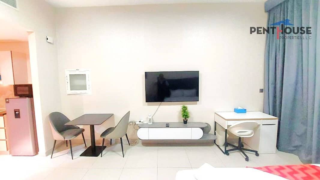 Furnished studio | Creek beach Pool view | Vacant. - Image 6