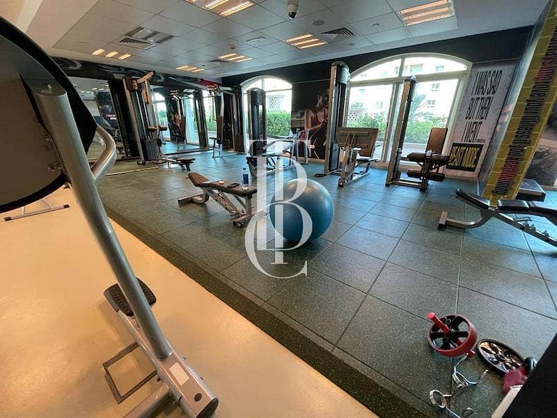 Sky-High Living | Fully Furnished |Full Lake Views - Image 15