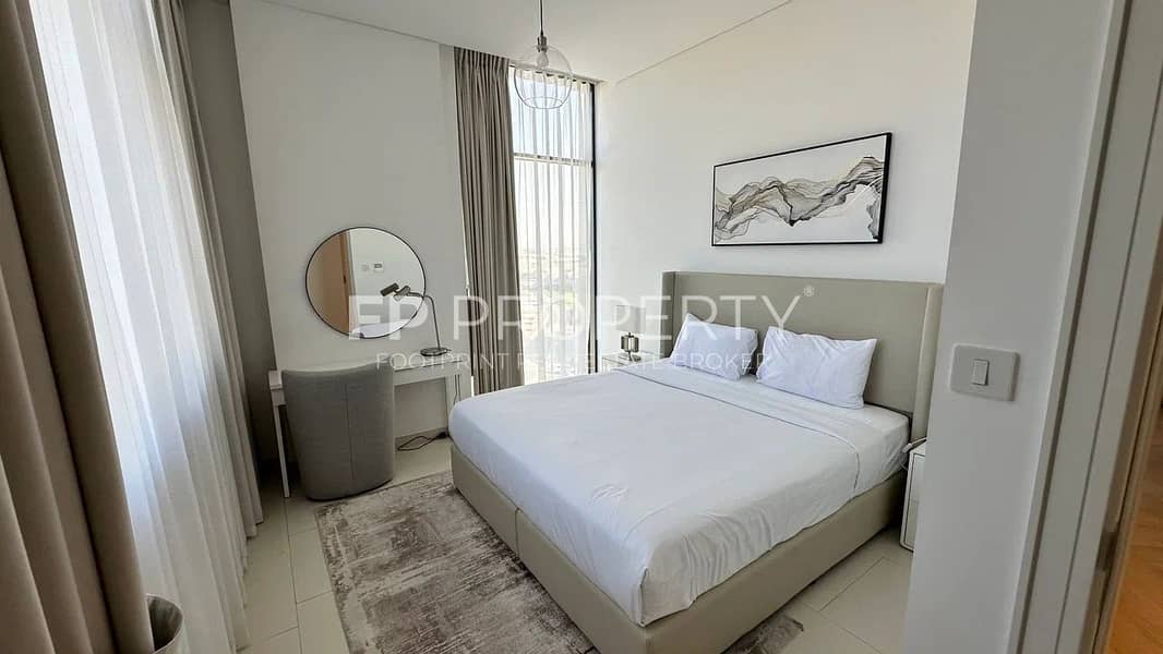 Burj Khalifa View | More Cheqs | Luxury Furnished