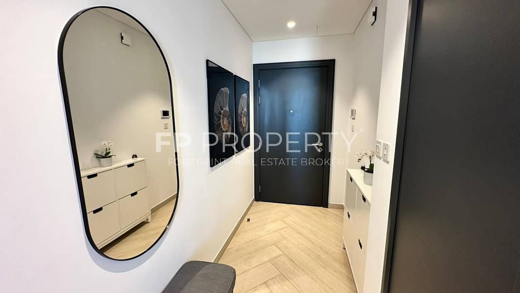 Burj Khalifa View | More Cheqs | Luxury Furnished - Image 6