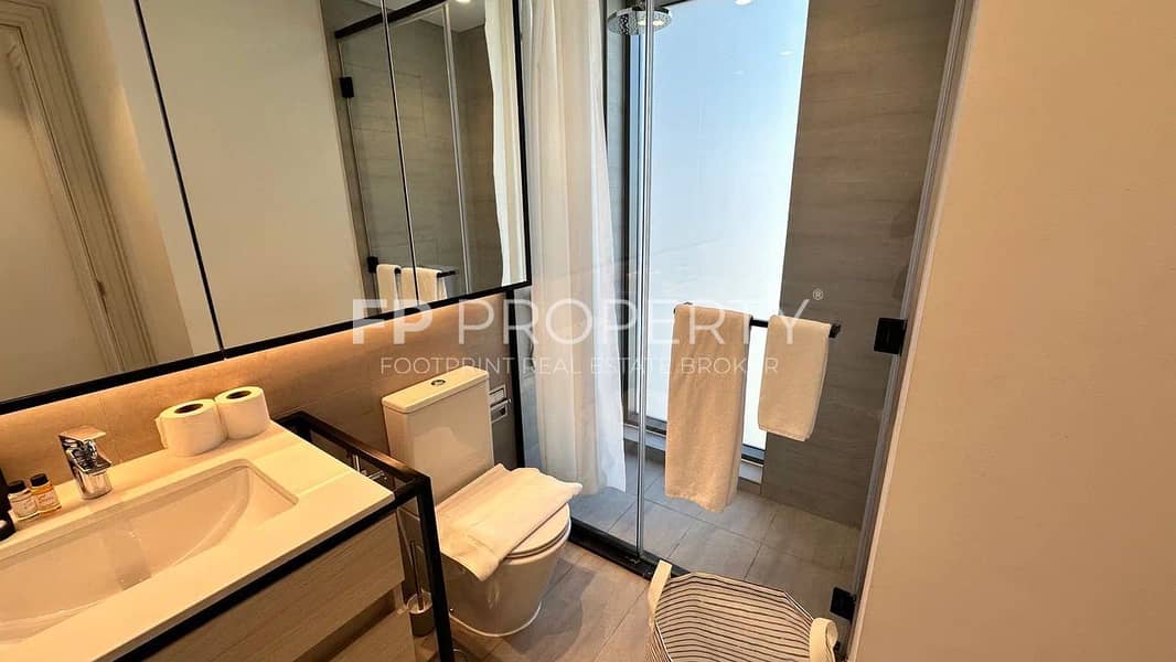 Burj Khalifa View | More Cheqs | Luxury Furnished - Image 10