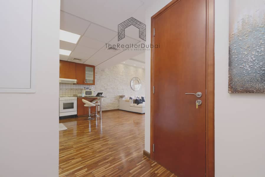 Upgraded | Big Layout | Vacant on Transfer - Image 12