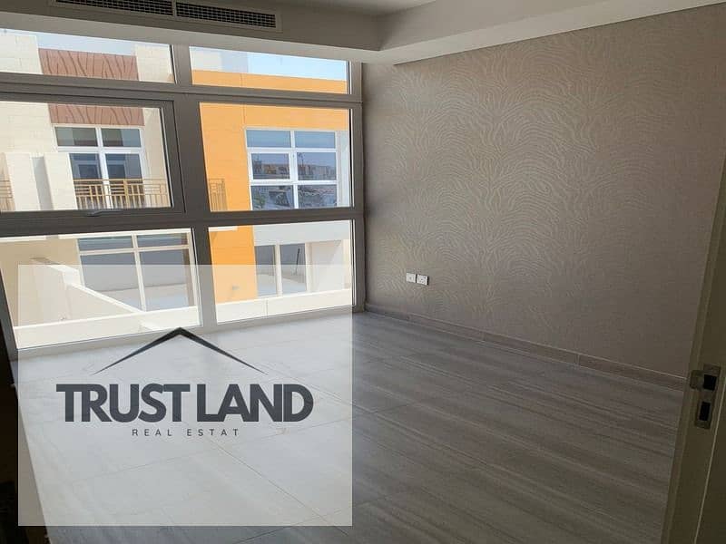 3 Bedroom Townhouse | Modern Layout | Peaceful Community - Image 8