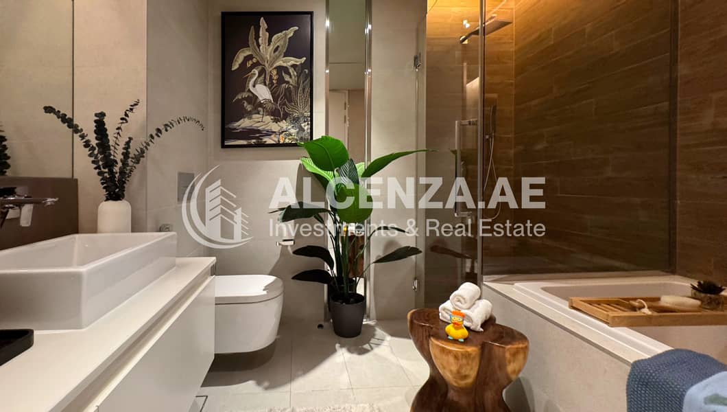 Upgraded Interior | Fully Furnished | Amazing View - Image 21