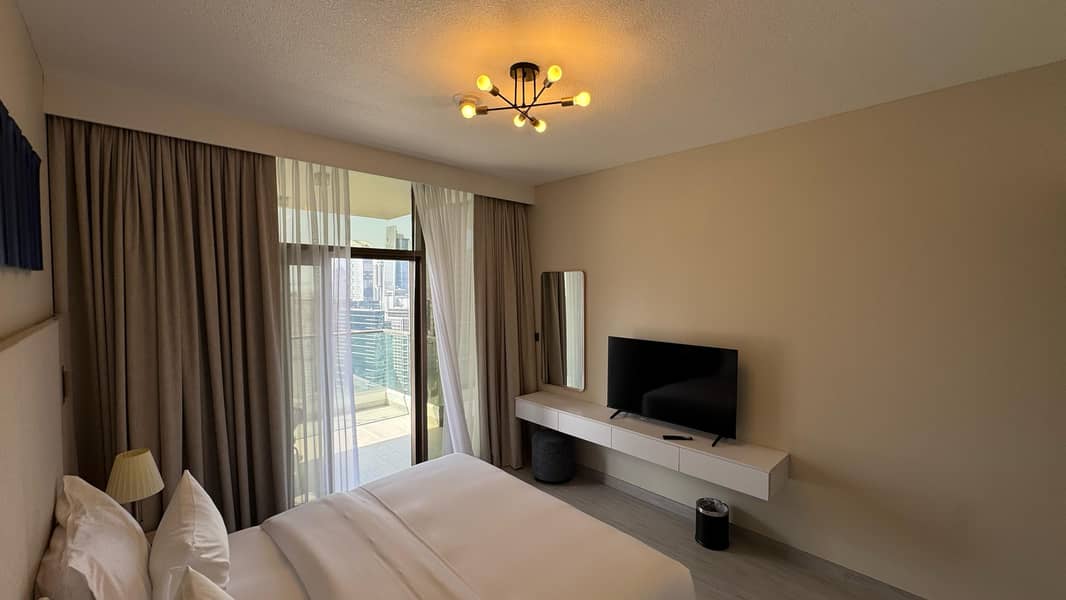 Luxury Living | Full Amenities | Private Zoo