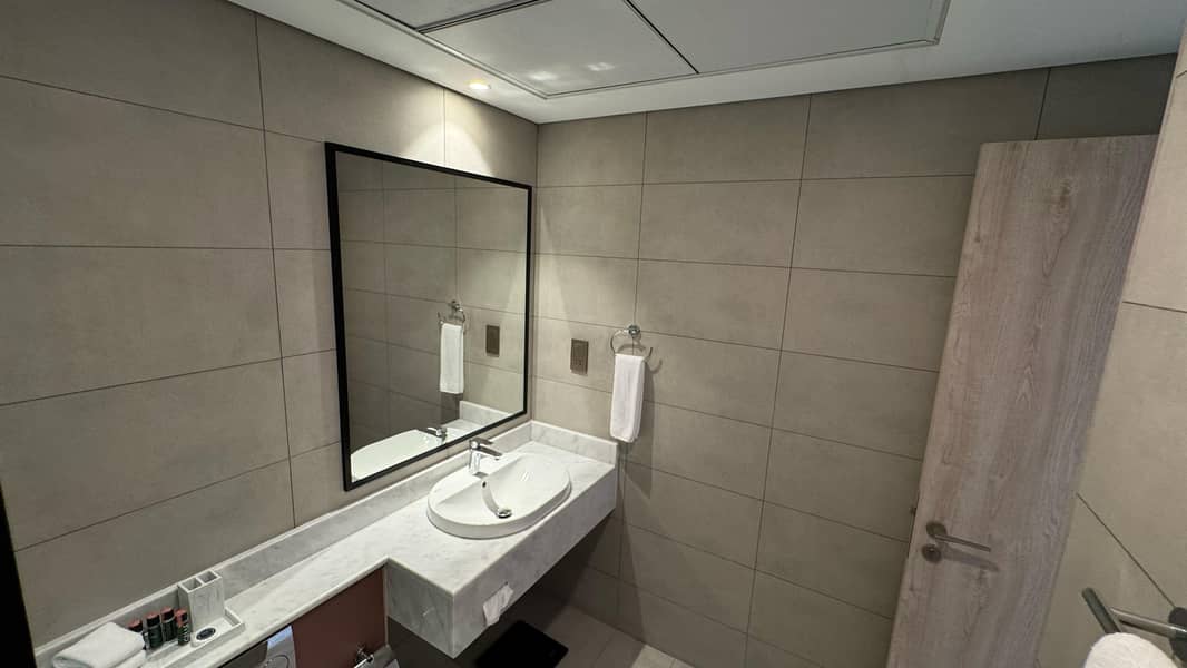 Luxury Living | Full Amenities | Private Zoo