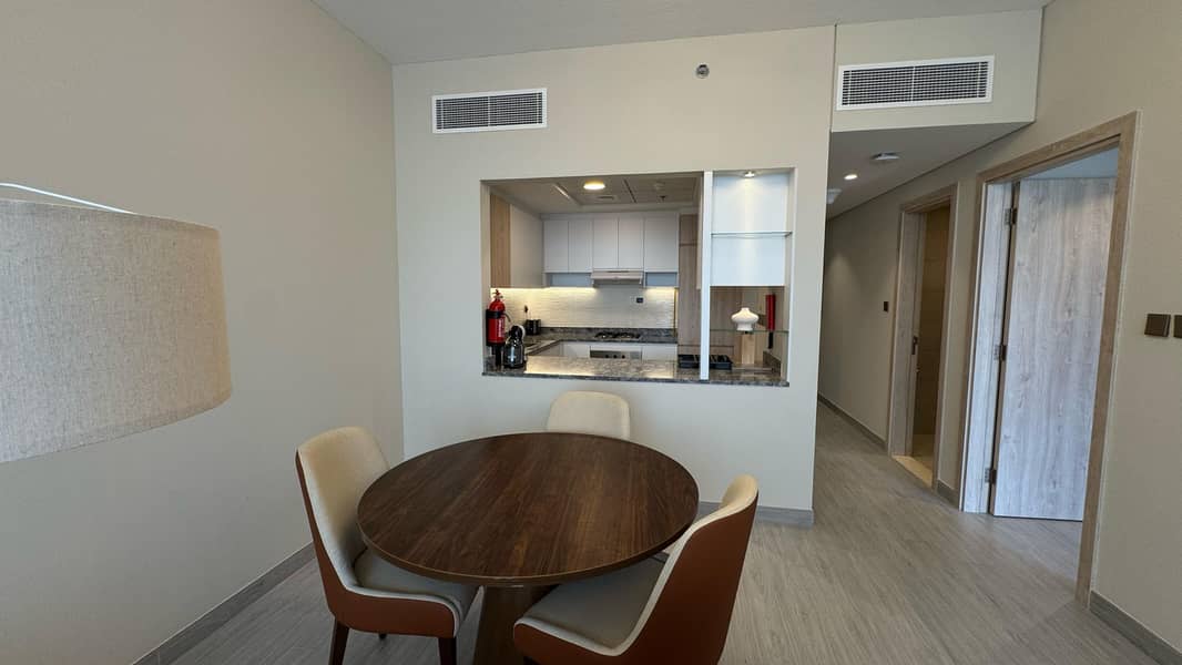 Luxury Living | Full Amenities | Private Zoo - Image 6