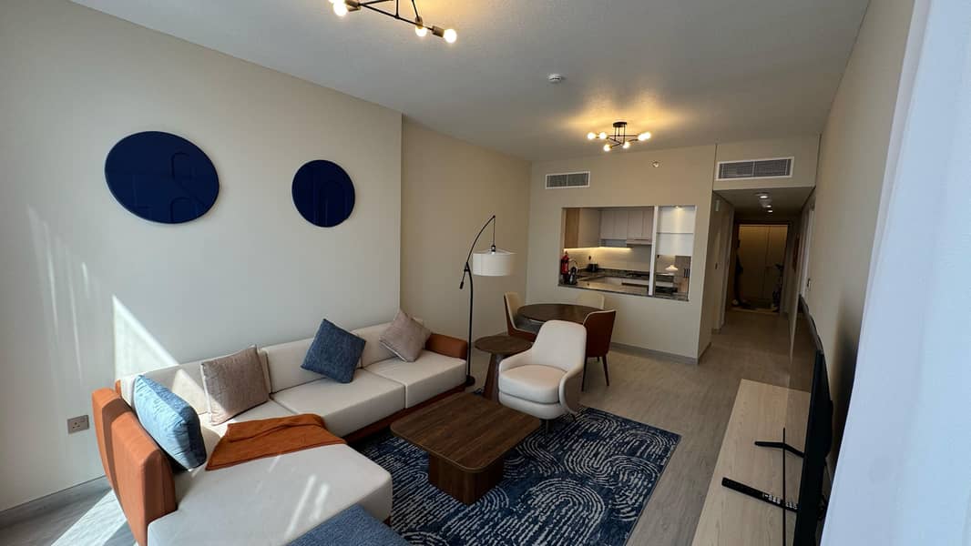 Luxury Living | Full Amenities | Private Zoo - Image 9