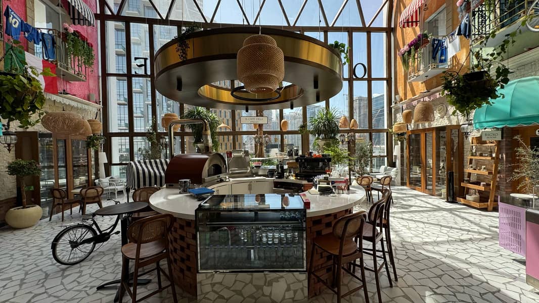 Luxury Living | Full Amenities | Private Zoo - Image 11