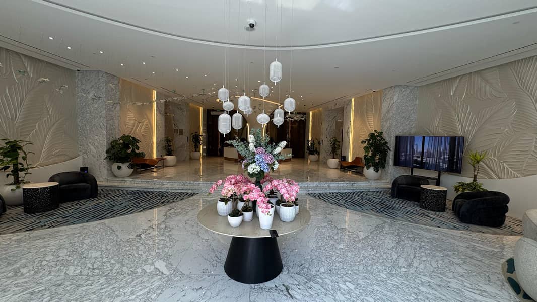 Luxury Living | Full Amenities | Private Zoo - Image 17