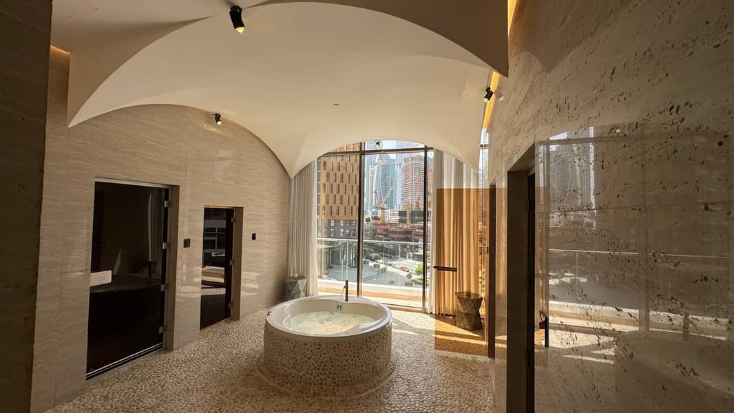 Luxury Living | Full Amenities | Private Zoo - Image 22