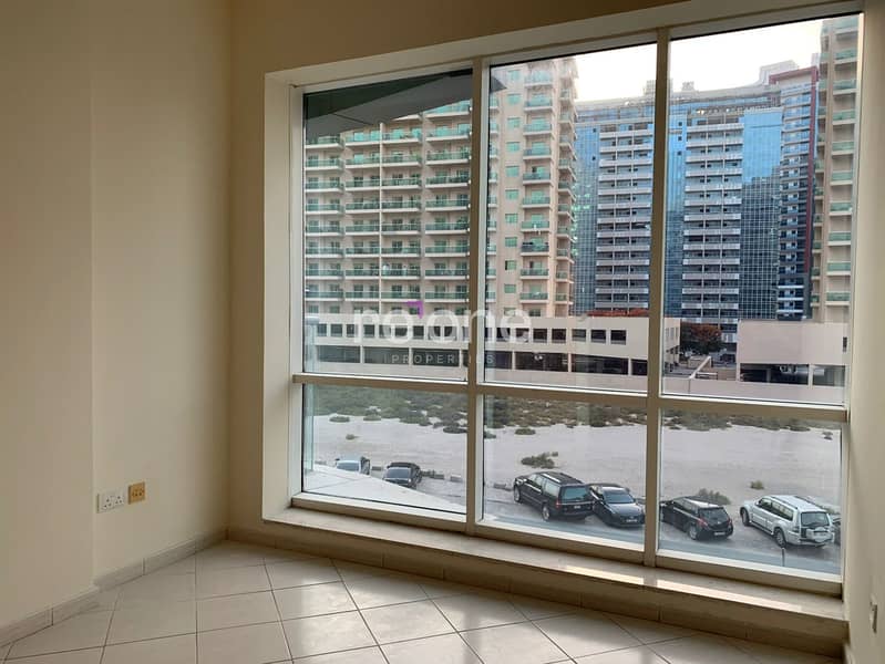 1 BR | Unique Layout | Extra Built-in Storage - Image 10