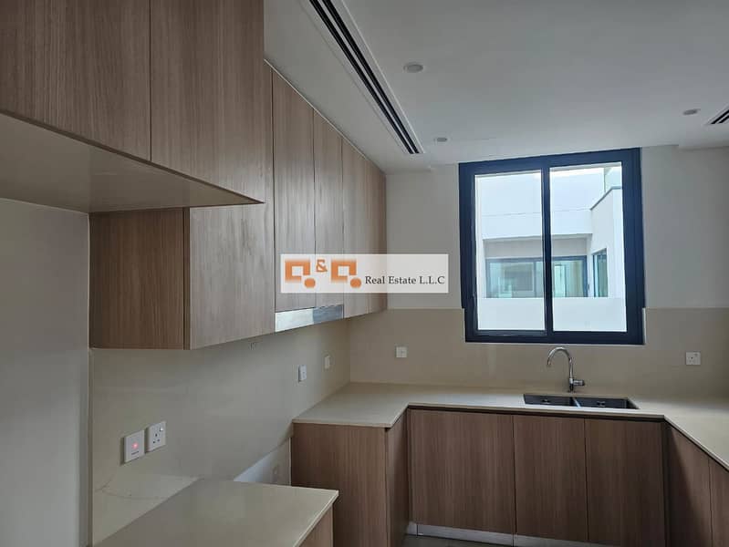 Park Access| Brand New | Near To Amenities