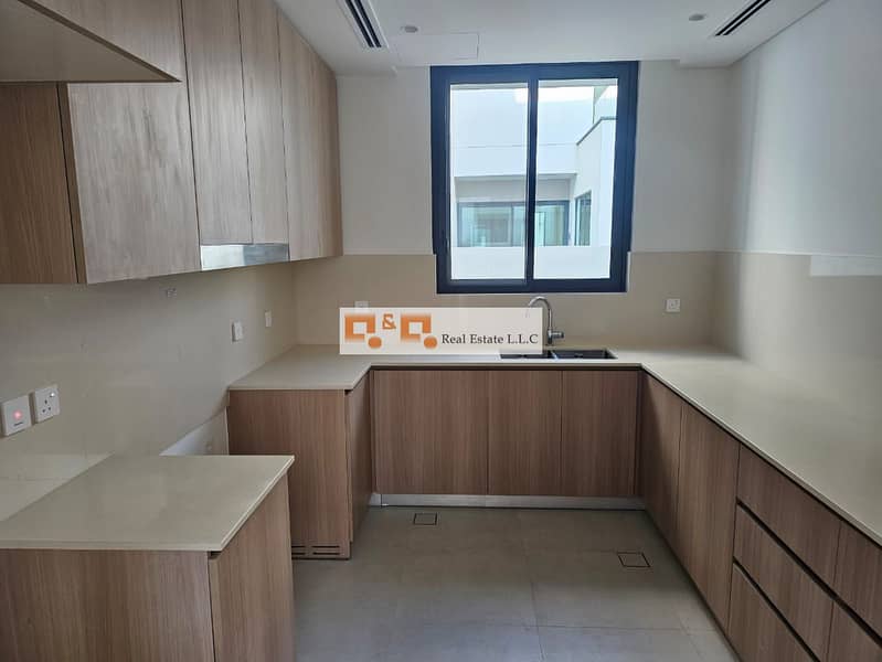 Park Access| Brand New | Near To Amenities - Image 7