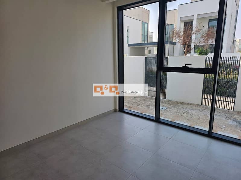 Park Access| Brand New | Near To Amenities - Image 16