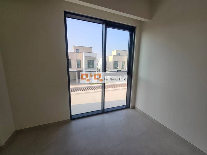 Park Access| Brand New | Near To Amenities - Image 17