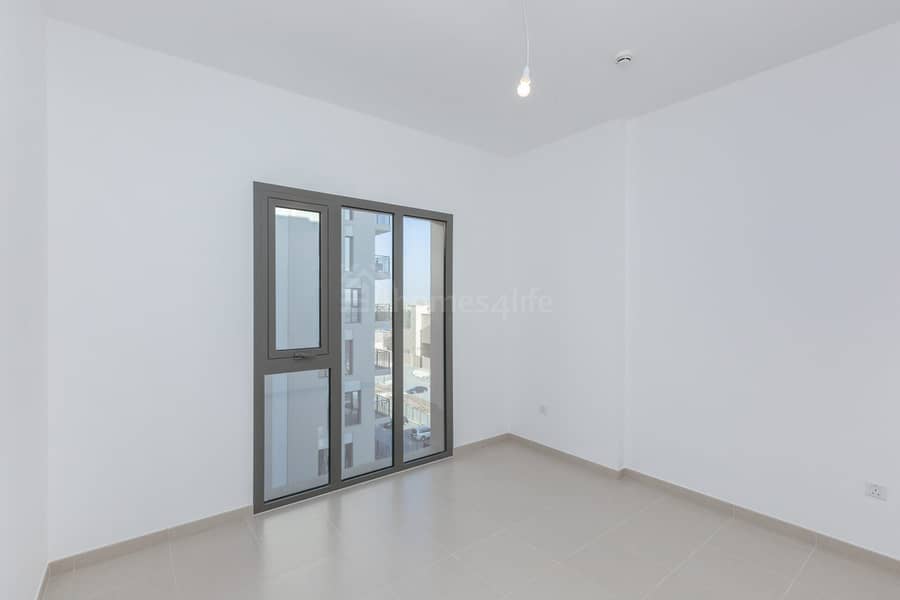 GREAT LOCATION | MID-FLOOR | AVAILABLE NOW - Image 7