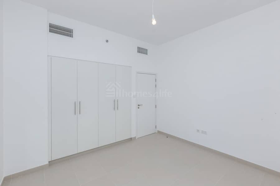 GREAT LOCATION | MID-FLOOR | AVAILABLE NOW - Image 9