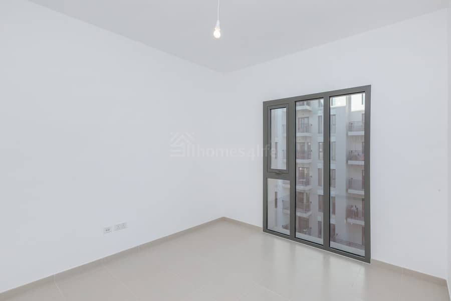 GREAT LOCATION | MID-FLOOR | AVAILABLE NOW - Image 10