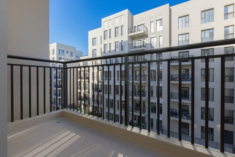 GREAT LOCATION | MID-FLOOR | AVAILABLE NOW - Image 12