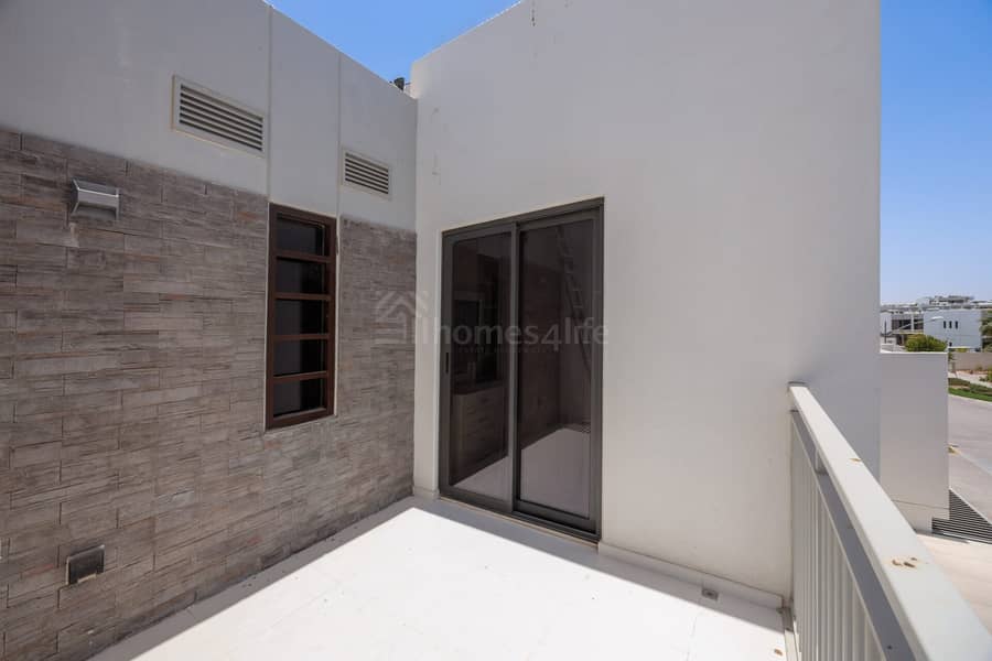 Open Plan Living | Unfurnished | Vacant