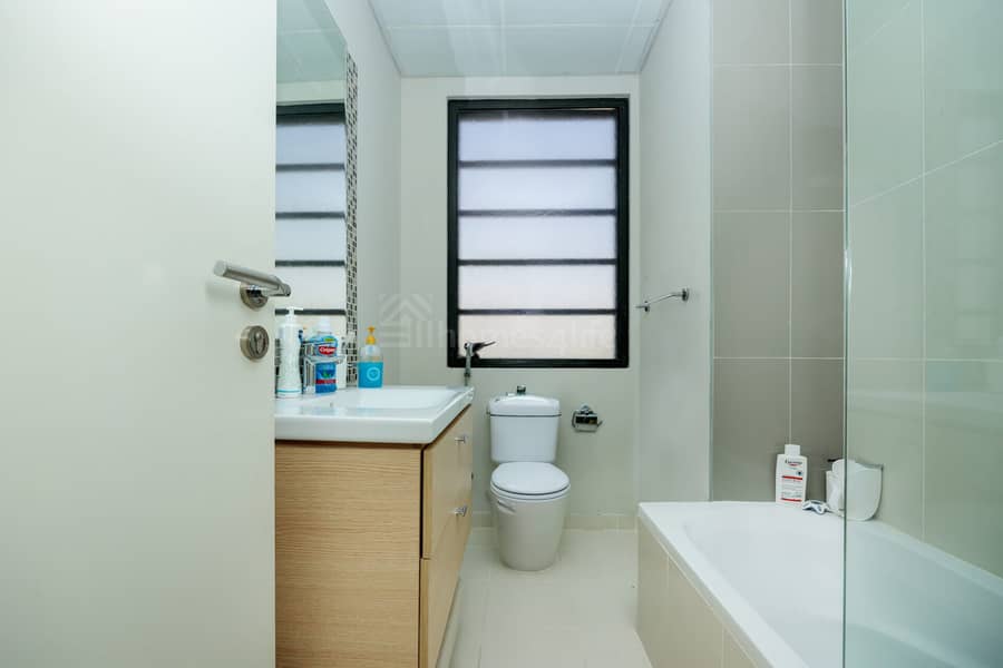 Open Plan Living | Unfurnished | Vacant - Image 9