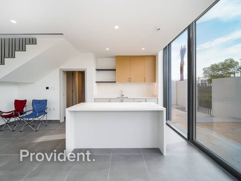 Brand New | Single Row | Near Amenities - Image 9