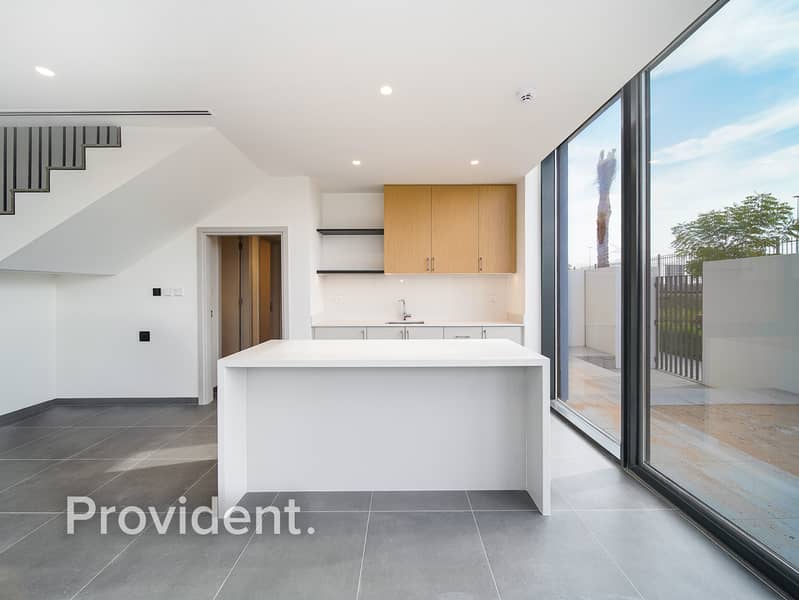 Brand New | Single Row | Near Amenities - Image 10