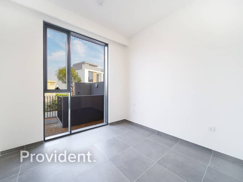 Brand New | Single Row | Near Amenities - Image 18