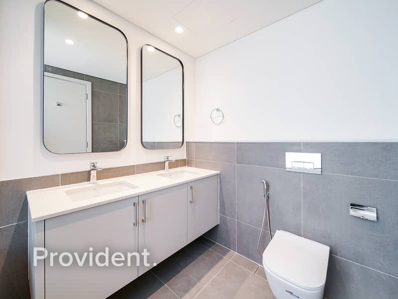 Brand New | Single Row | Near Amenities - Image 30