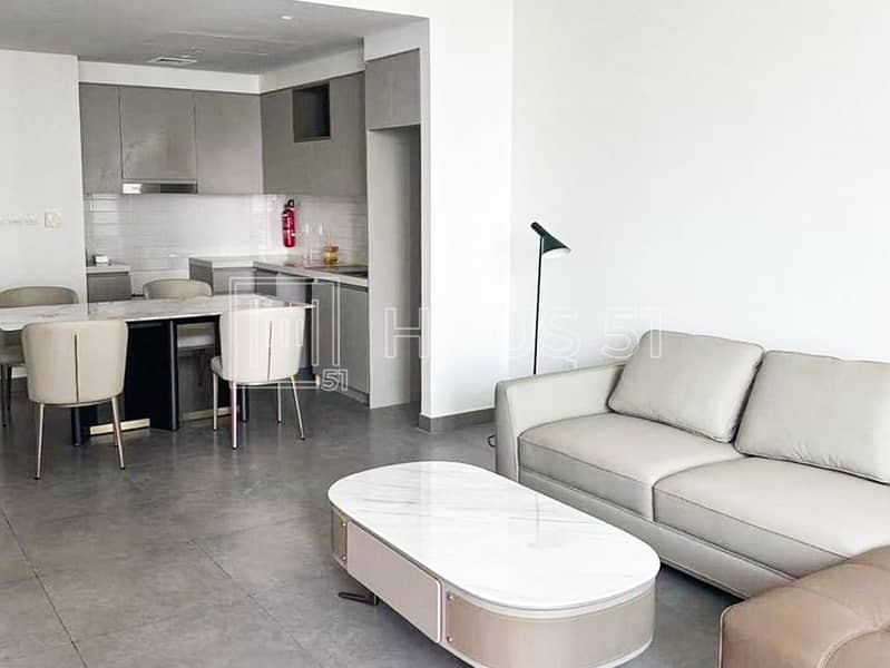 VACANT | WATERFRONT LIVING | MODERN 2 BEDROOM