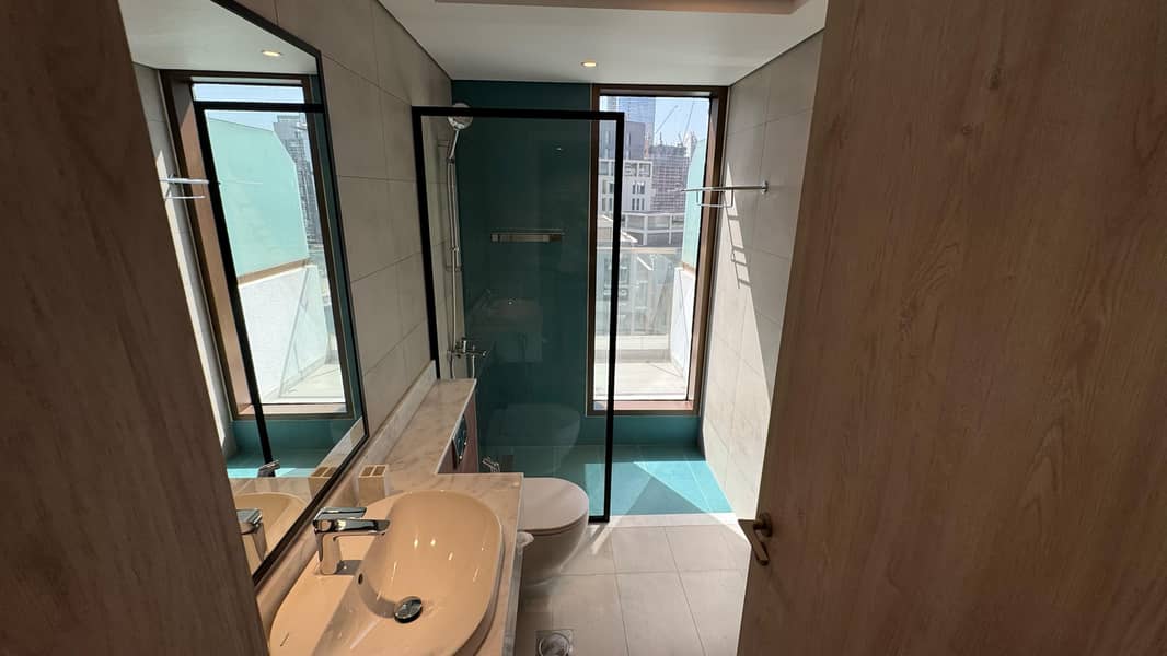 Luxury Living | Full Amenities | Private Zoo - Image 7