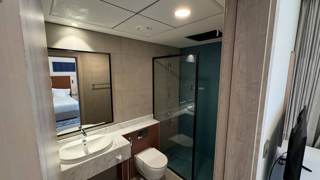 Luxury Living | Full Amenities | Private Zoo - Image 8