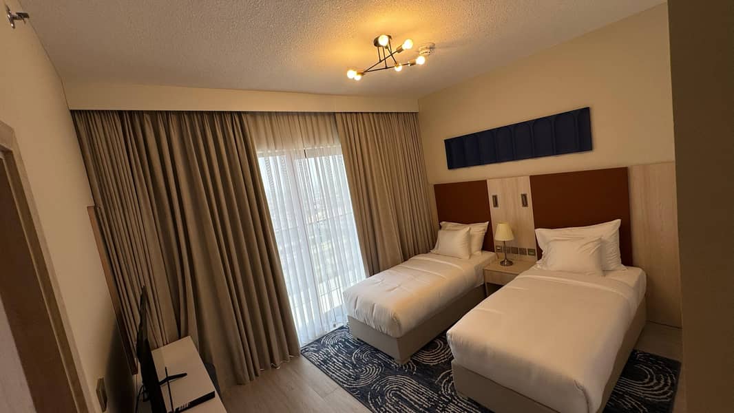 Luxury Living | Full Amenities | Private Zoo - Image 11