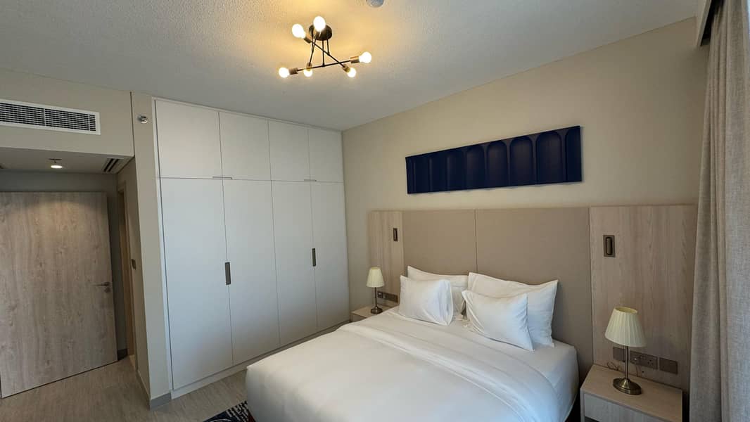 Luxury Living | Full Amenities | Private Zoo - Image 13