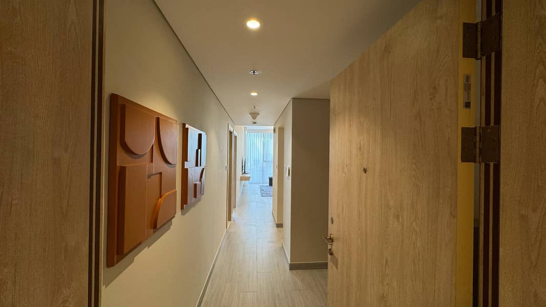 Luxury Living | Full Amenities | Private Zoo - Image 14