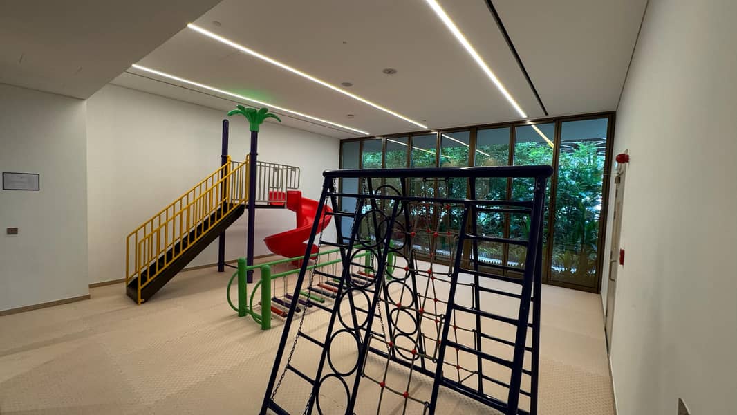 Luxury Living | Full Amenities | Private Zoo - Image 26