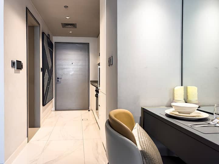 HIGH ROI - Furnished - Balcony - Downtown View - Image 8