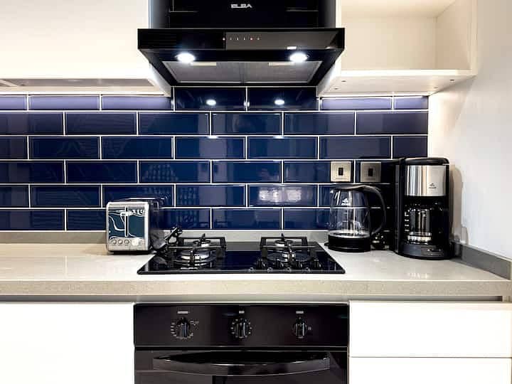 HIGH ROI - Furnished - Balcony - Downtown View - Image 14