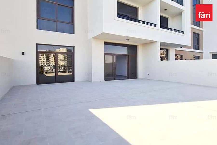 Bright And Spacious Layout With Large Terrace - Image 15