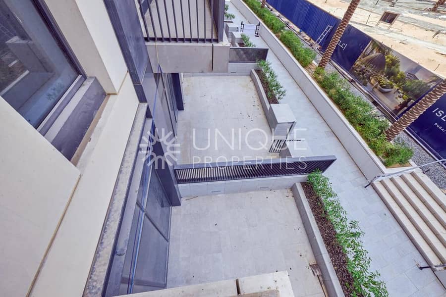 Spacious Layout | Unfurnished | Prime Location - Image 13