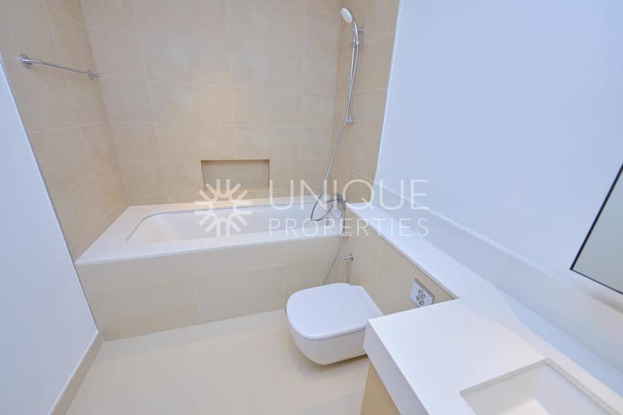 Spacious Layout | Unfurnished | Prime Location - Image 16