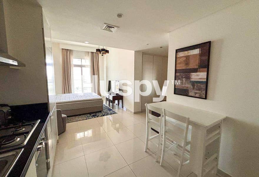 Vacant | Prime Location | Fully Fitted Kitchen