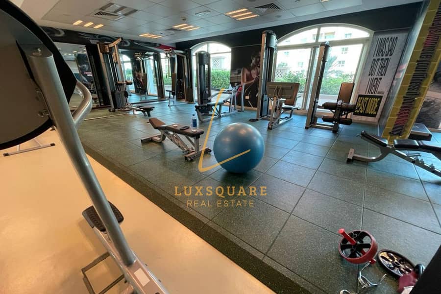 Huge 2 BR I Stunning Lake Views I Ready to Move - Image 16