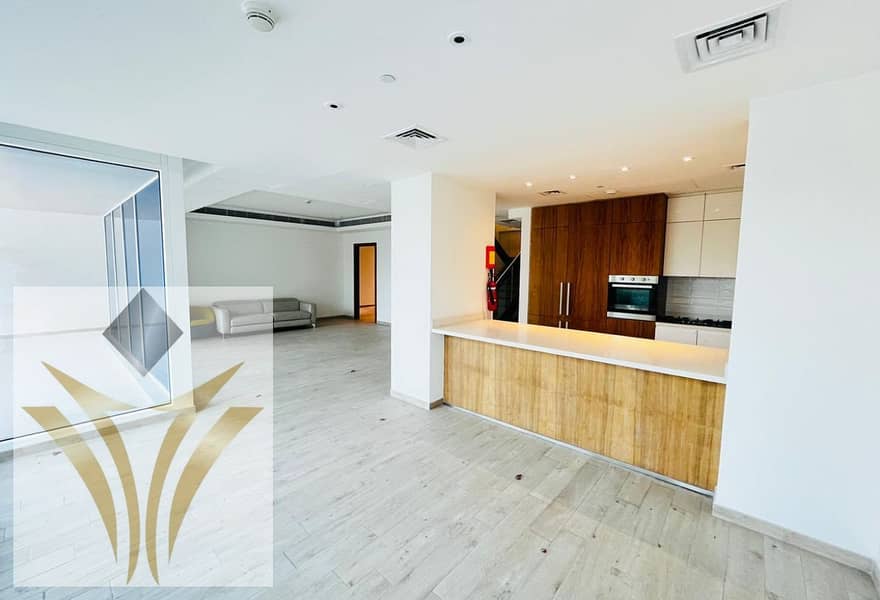 Stylish Duplex | Prime Location | Move-In Ready - Image 24