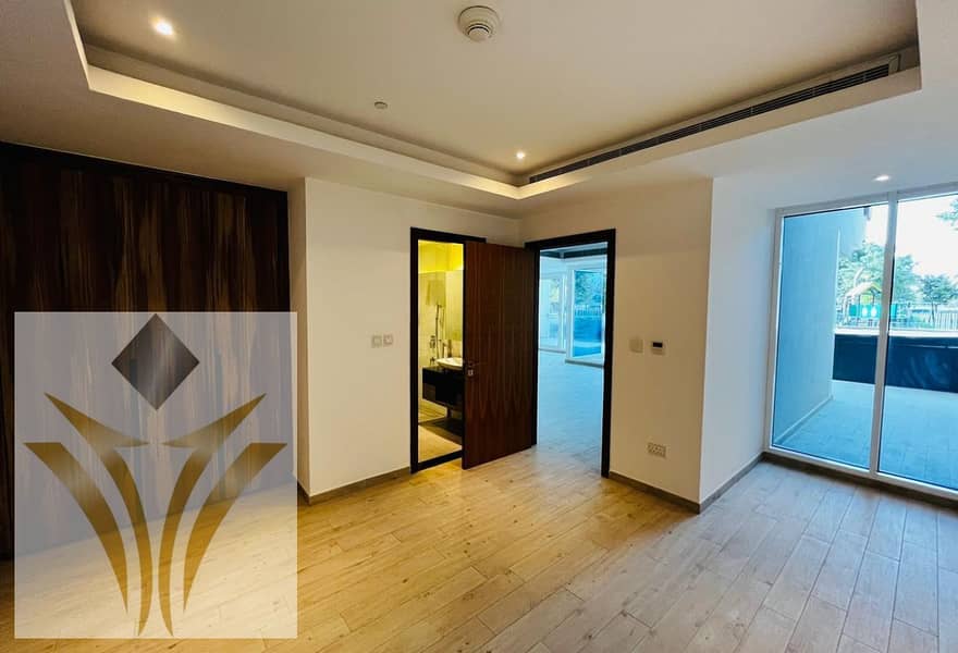 Stylish Duplex | Prime Location | Move-In Ready - Image 25