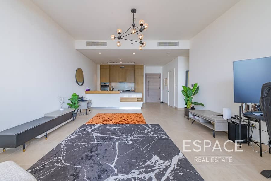 Stunning 1 BR | Sea View | Luxury Furnished