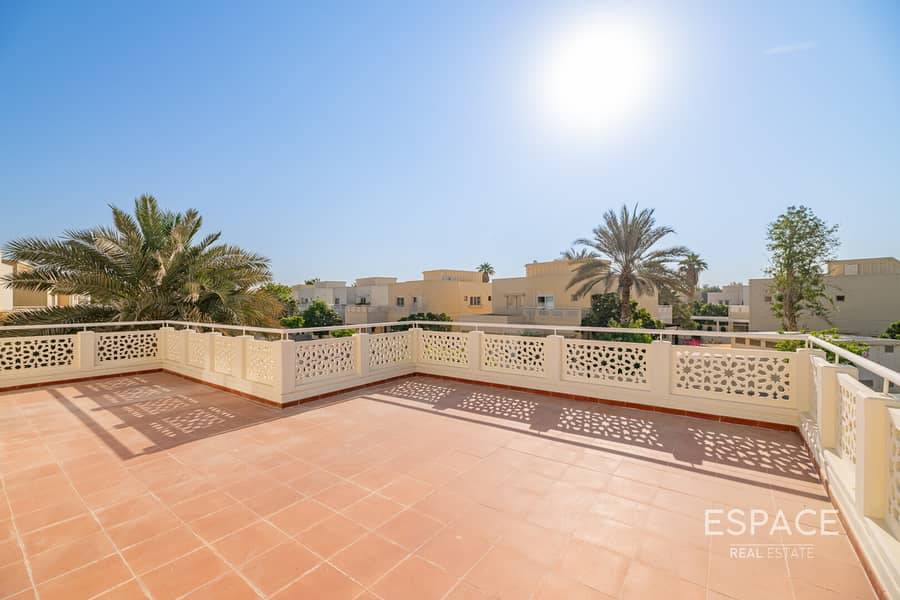 Meadows | Upgraded Kitchen | Large Garden - Image 16