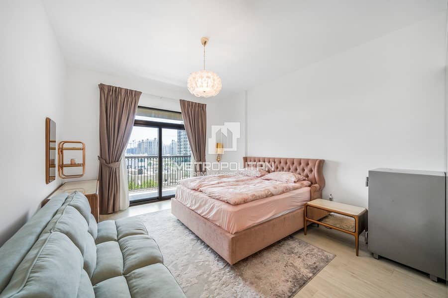 Community View | Luxurious and Spacious Unit - Image 9