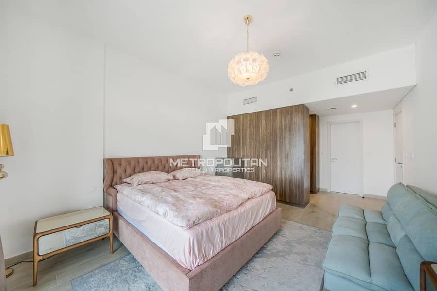 Community View | Luxurious and Spacious Unit - Image 10